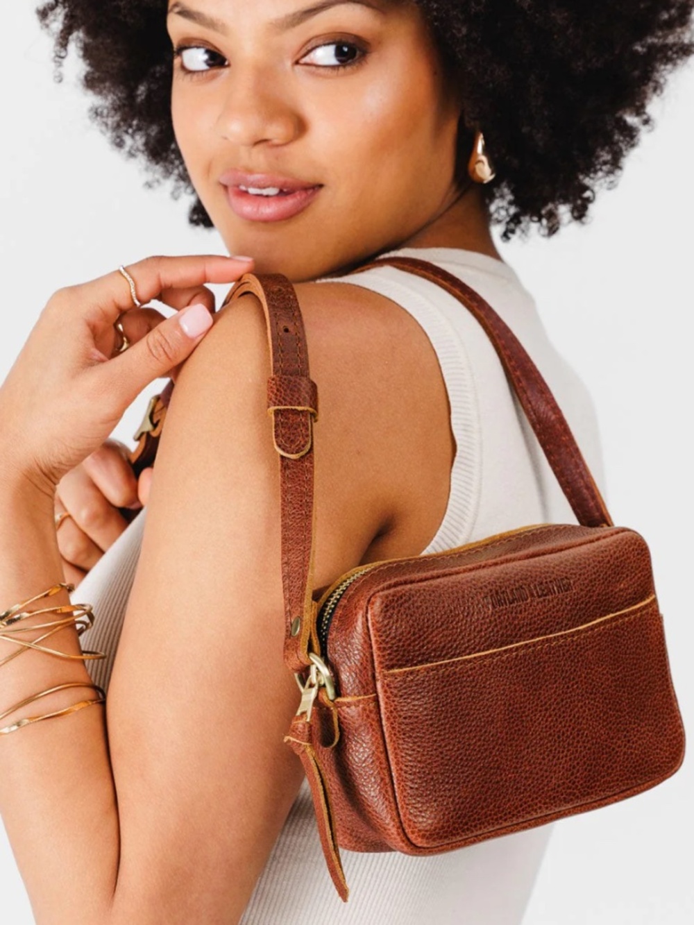 Portland Leather Goods Small Camera Bag Purse in Nutmeg Brown